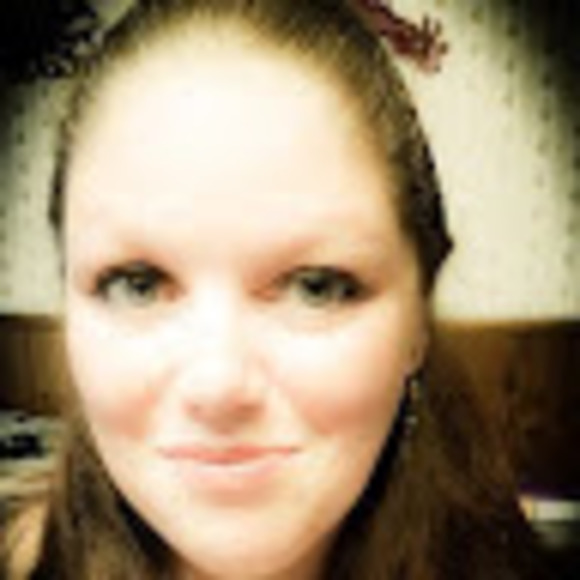 Meet your Posher, Naomi - Picture 1 of 1